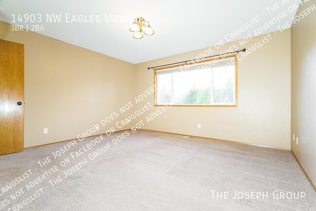 Building Photo - 14903 NW Eagles View Dr