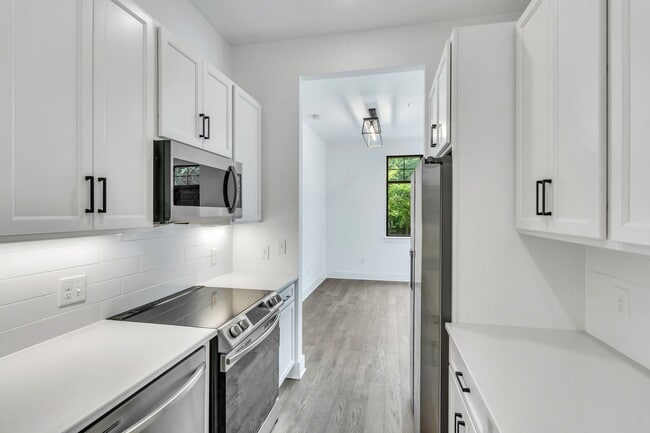 Building Photo - 1403 Martin St