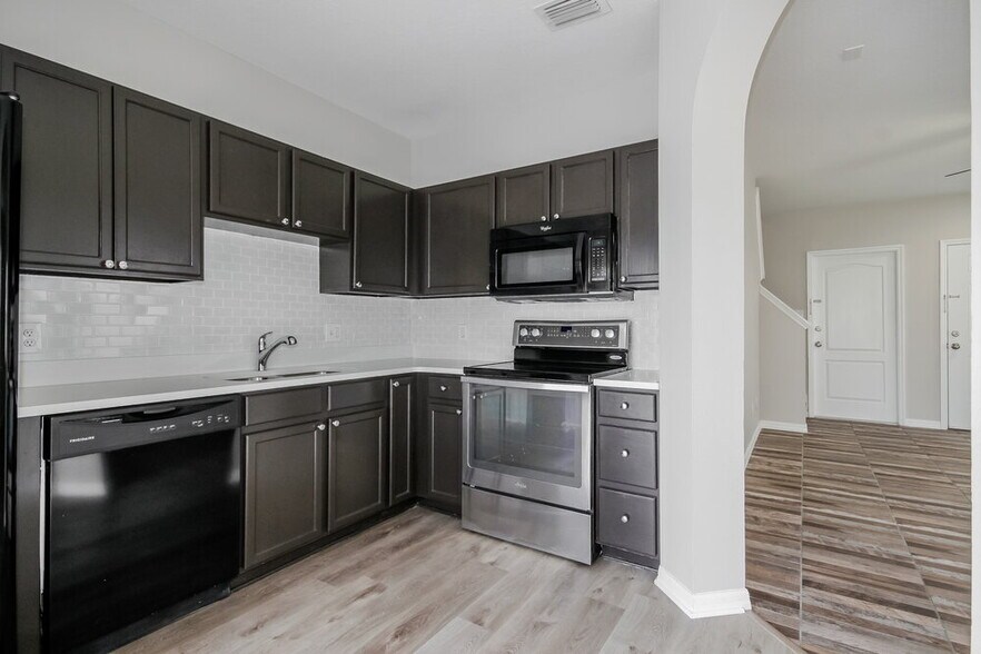 Building Photo - 12614 Montford Ln