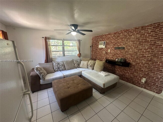 Building Photo - 510 NW 146th St
