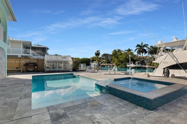 Building Photo - 232 W Seaview Dr