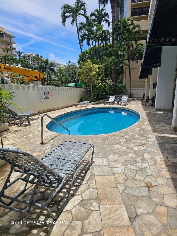 Building Photo - 430 Kaiolu St