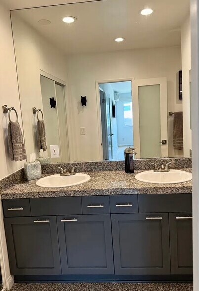 Bathroom 1 - 1649 Appian Way