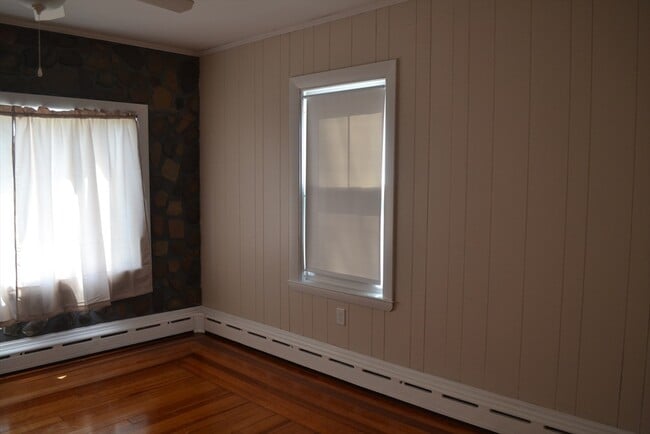 Building Photo - 1421 Morton Ave