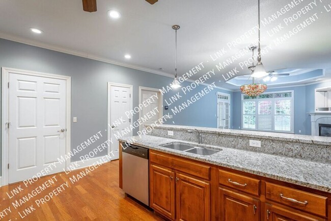 Building Photo - Don't Miss this 3/2 in Hixson for $2000 in...