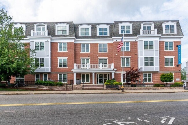 Building Photo - 446 Belgrade Ave