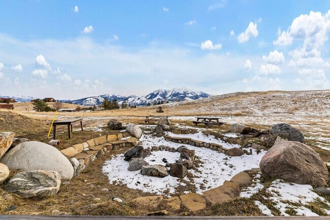 Building Photo - 84 Arcturus Dr