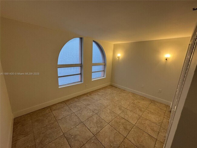 Building Photo - 2801 Florida Ave