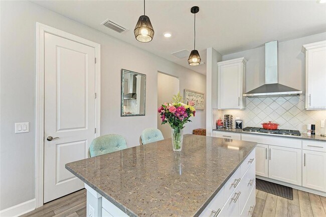 Building Photo - 17625 Northwood Pl