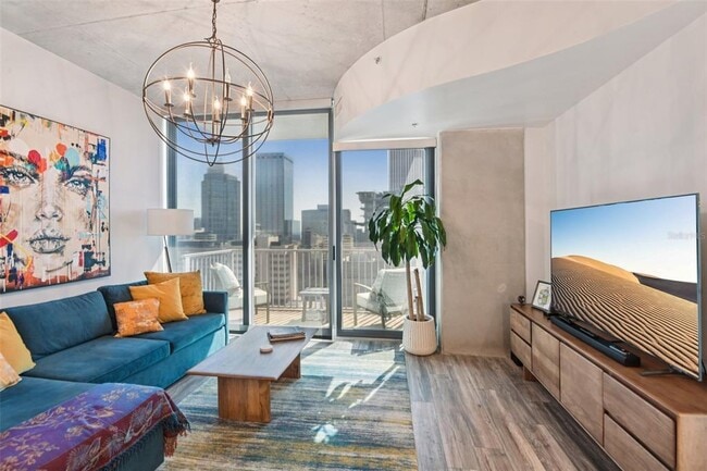 Building Photo - 777 N Ashley Dr