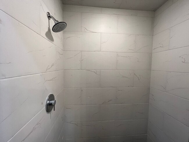 Building Photo - Easy Living with AMRR: Beautiful 4-Bedroom Home Near HEB