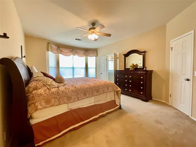 Building Photo - 7008 Albacete Ln