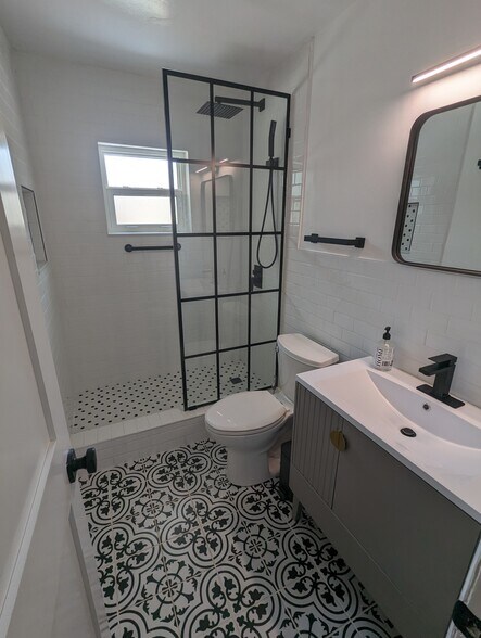 Bathroom - 2519 Amherst Ave