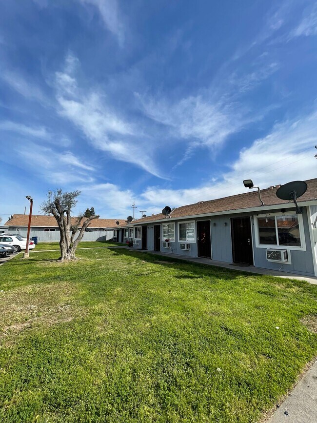 Building Photo - 6771 California St