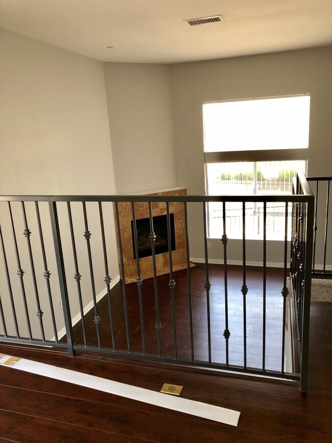 Building Photo - Osborne