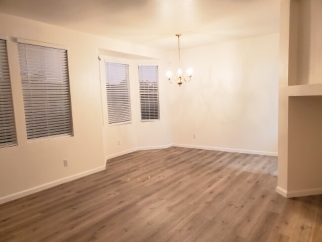 Building Photo - 1738 Thornton Pl