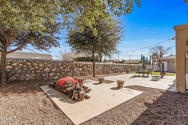 Building Photo - 312 Desert Garden Dr