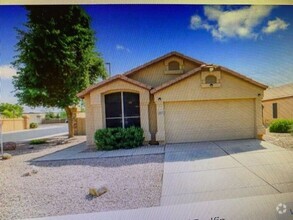 Building Photo - $2,350 3 Bedroom Gilbert 85296 Home For Le...