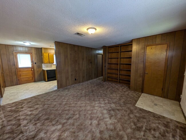 Building Photo - 2947 Ruby Dr