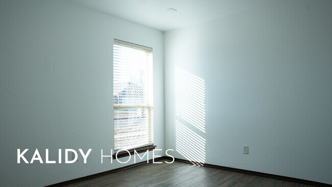 Building Photo - 13049 SW 5th St