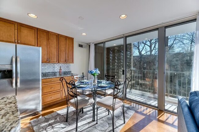 Building Photo - 4420 Briarwood Ct N