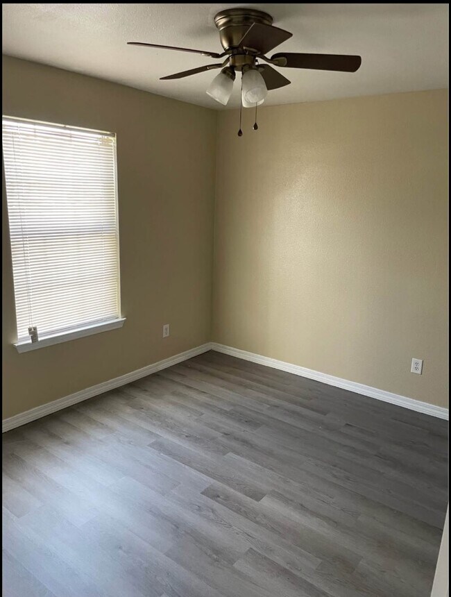 Building Photo - 15533 Quail Creek Cove