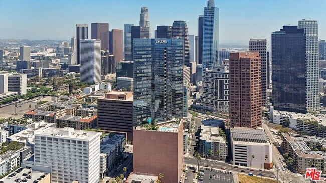 Building Photo - 1100 Wilshire Blvd