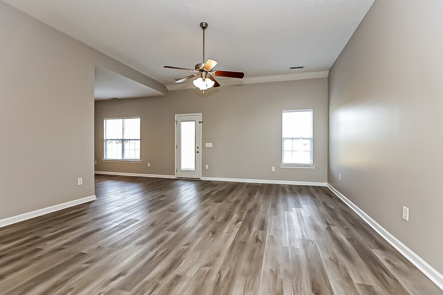 Building Photo - 120 Emma Ct