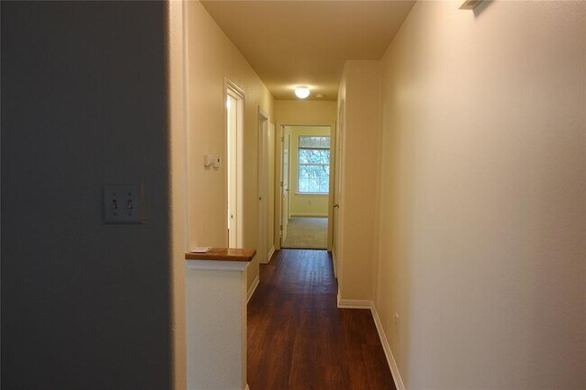 Building Photo - 2928 Thrushwood Dr
