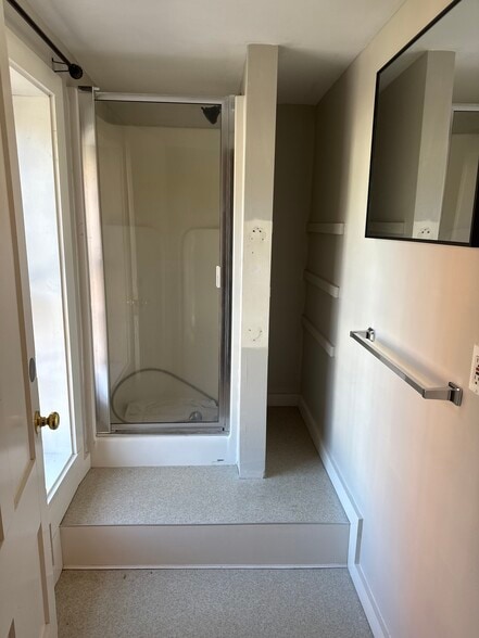 Building Photo - 40 Main St