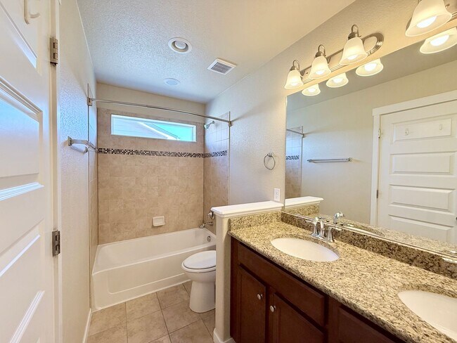 Building Photo - 6531 Wexford Dr