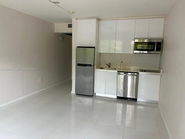 Building Photo - 801 15th St