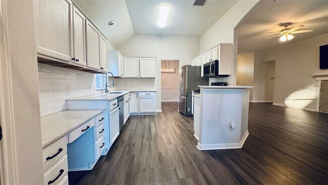 Building Photo - 1505 Shady Hillside Pass