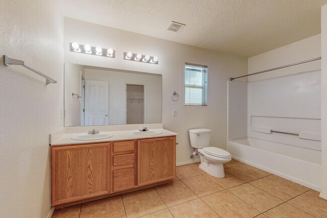 Building Photo - 6056 Malpais Park Ave NW