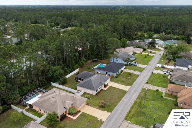 Building Photo - 13 Ryberry Dr