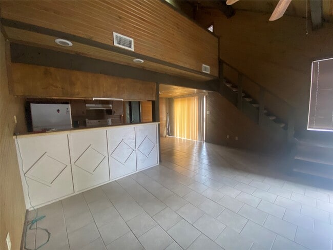 Building Photo - 24605 Pools Creek Dr