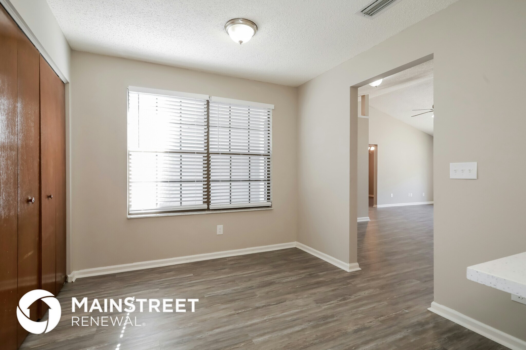 Building Photo - 1975 Blue Bird Run W