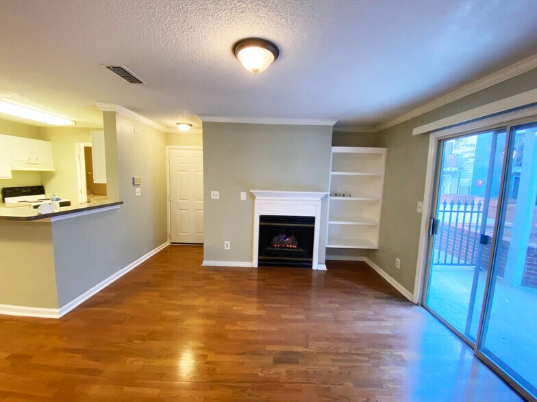 Building Photo - 513 Granville Ct