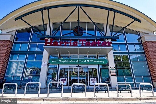 Building Photo - 1300 S Arlington Ridge Rd