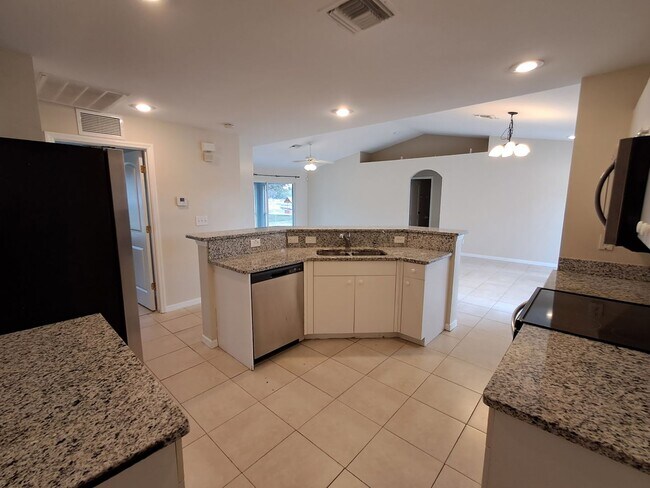 Building Photo - 6142 Hester Ave