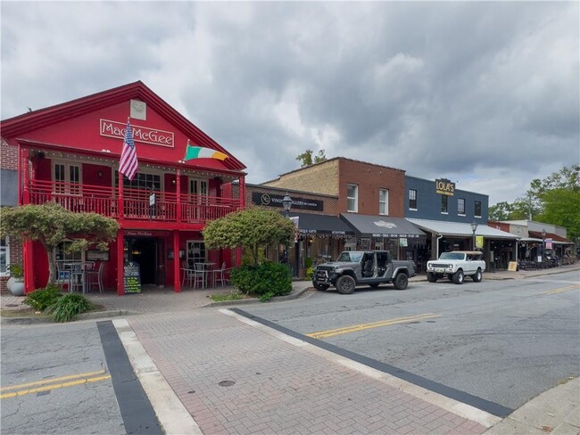 Building Photo - 187 Thomas Cir