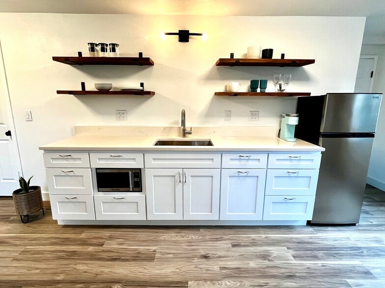 Mini kitchen (induction burner, toaster oven. No stove or dishwasher) - 1215 SE Lexington St