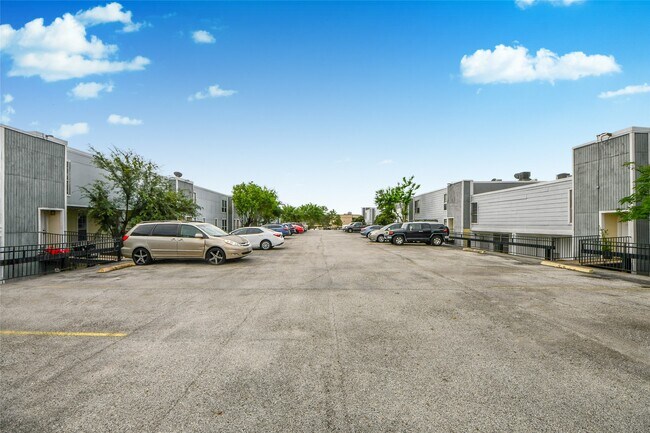 Building Photo - 781 Country Pl Dr