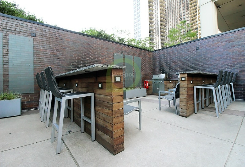 Building Photo - 163 N Harbor Dr