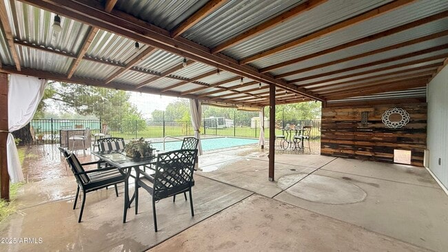 Building Photo - 4518 W Crivello Ave