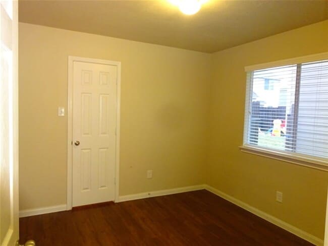 Building Photo - 2710 Bammelwood Dr