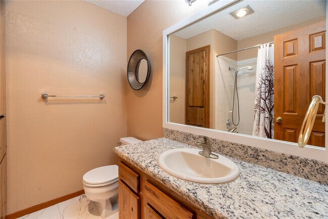 Building Photo - 12710 Timberside Dr