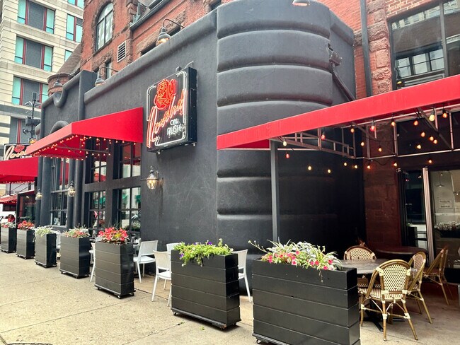 Building Photo - 45 E Chicago Ave