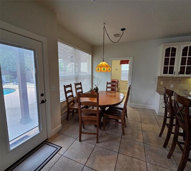 Building Photo - 8213 Endeavor Cir
