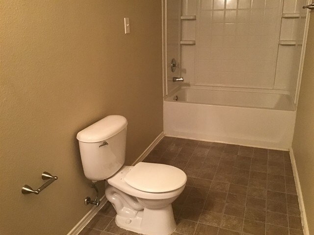 Building Photo - 201 Rambling Way